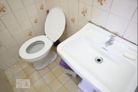 Casa à venda com 192m², 5 quartos e 1 vaga Casa à venda com 192m², 5 quartos e 1 vagaCasa 2 - Banheiro da Suíte