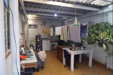 Casa à venda com 192m², 5 quartos e 1 vaga Casa à venda com 192m², 5 quartos e 1 vagaCasa 2 - Quintal