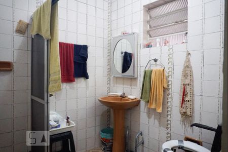 Casa à venda com 192m², 5 quartos e 1 vaga Casa à venda com 192m², 5 quartos e 1 vagaCasa 2 - Banheiro Social