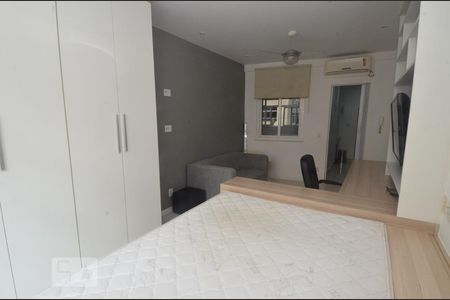 Sala de kitnet/studio à venda com 1 quarto, 30m² em Copacabana, Rio de Janeiro