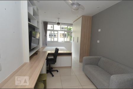 Sala de kitnet/studio à venda com 1 quarto, 30m² em Copacabana, Rio de Janeiro