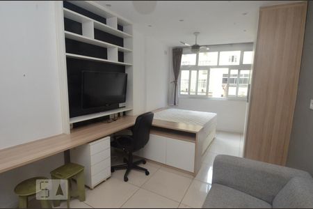 Sala de kitnet/studio à venda com 1 quarto, 30m² em Copacabana, Rio de Janeiro