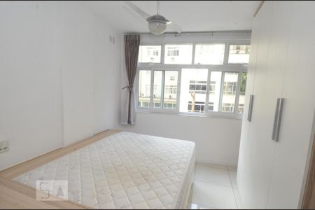 Sala de kitnet/studio à venda com 1 quarto, 30m² em Copacabana, Rio de Janeiro