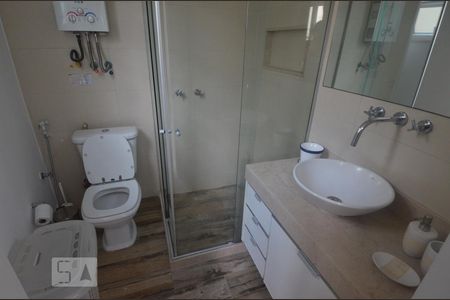 Banheiro  de kitnet/studio à venda com 1 quarto, 30m² em Copacabana, Rio de Janeiro