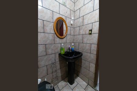 Casa à venda com 250m², 4 quartos e 3 vagas Casa à venda com 250m², 4 quartos e 3 vagasBanheiro 2