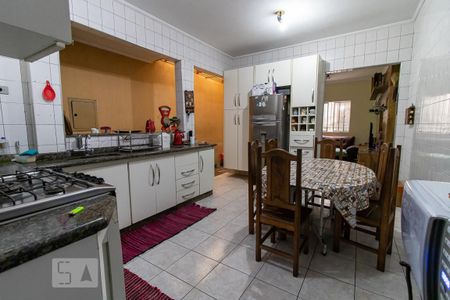 Casa à venda com 250m², 4 quartos e 3 vagas Casa à venda com 250m², 4 quartos e 3 vagasCozinha