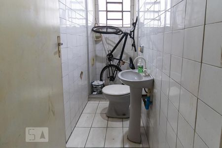 Casa à venda com 250m², 4 quartos e 3 vagas Casa à venda com 250m², 4 quartos e 3 vagasBanheiro 1