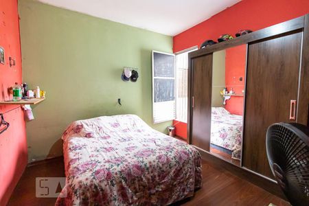 Casa à venda com 250m², 4 quartos e 3 vagas Casa à venda com 250m², 4 quartos e 3 vagasQuarto 2