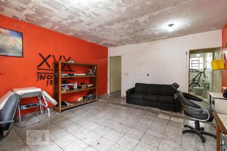 Casa à venda com 250m², 4 quartos e 3 vagas Casa à venda com 250m², 4 quartos e 3 vagasQuarto de Serviço