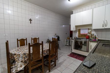Casa à venda com 250m², 4 quartos e 3 vagas Casa à venda com 250m², 4 quartos e 3 vagasCozinha