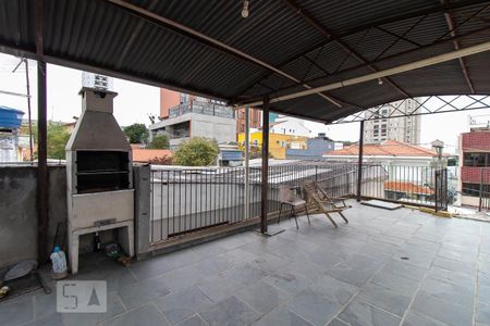 Casa à venda com 250m², 4 quartos e 3 vagas Casa à venda com 250m², 4 quartos e 3 vagasVaranda