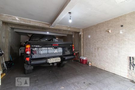 Casa à venda com 250m², 4 quartos e 3 vagas Casa à venda com 250m², 4 quartos e 3 vagasGaragem