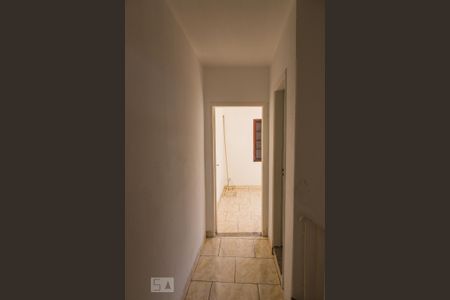 Casa à venda com 200m², 2 quartos e 1 vaga Casa à venda com 200m², 2 quartos e 1 vagaCorredor