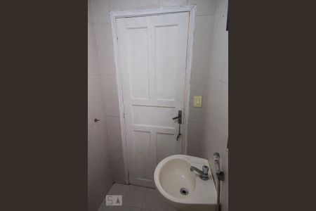 Casa à venda com 200m², 2 quartos e 1 vaga Casa à venda com 200m², 2 quartos e 1 vagaBanheiro 2