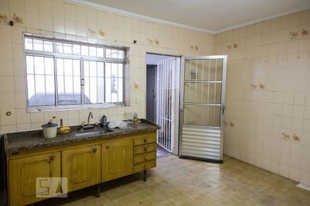 Casa à venda com 200m², 2 quartos e 1 vaga Casa à venda com 200m², 2 quartos e 1 vagaCozinha