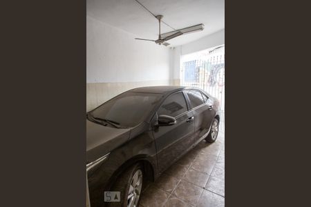 Casa à venda com 200m², 2 quartos e 1 vaga Casa à venda com 200m², 2 quartos e 1 vagaGaragem