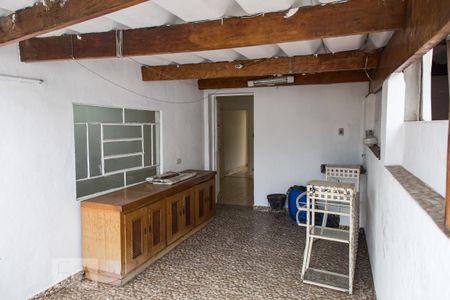 Casa à venda com 200m², 2 quartos e 1 vaga Casa à venda com 200m², 2 quartos e 1 vagaVaranda do Quarto 2