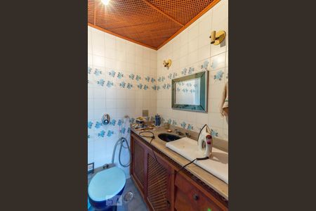 Casa à venda com 200m², 6 quartos e 5 vagas Casa à venda com 200m², 6 quartos e 5 vagasCasa 1 - Banheiro da Suíte 3
