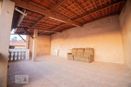 Casa à venda com 165m², 3 quartos e 2 vagasfundos
