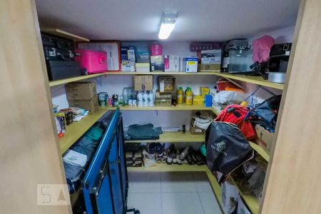 Casa à venda com 179m², 3 quartos e 3 vagasQuarto de Serviço