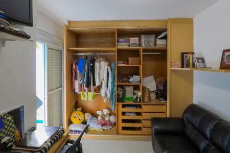 Casa à venda com 179m², 3 quartos e 3 vagasQuarto 2 - suite