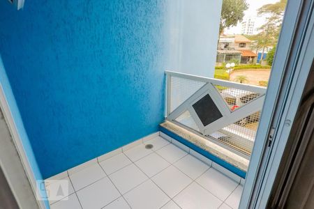 Casa à venda com 179m², 3 quartos e 3 vagasSacada Quarto 2 - suite