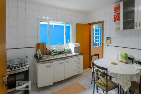 Casa à venda com 179m², 3 quartos e 3 vagasCozinha