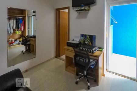 Casa à venda com 179m², 3 quartos e 3 vagasQuarto 2 - suite