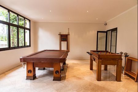 Apartamento à venda com 227m², 4 quartos e 4 vagas Apartamento à venda com 227m², 4 quartos e 4 vagasSala de jogos