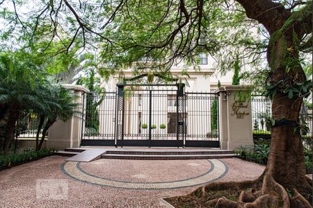 Apartamento à venda com 227m², 4 quartos e 4 vagas Apartamento à venda com 227m², 4 quartos e 4 vagasFachada