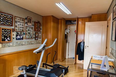 Apartamento à venda com 227m², 4 quartos e 4 vagas Apartamento à venda com 227m², 4 quartos e 4 vagasSuíte 3