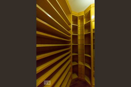 Apartamento à venda com 257m², 4 quartos e 6 vagasCloset Suíte 4