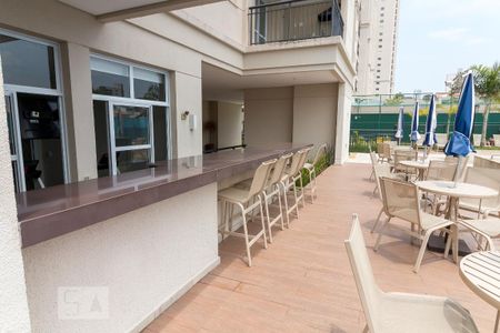 Apartamento à venda com 56m², 2 quartos e 1 vagaBar da piscina