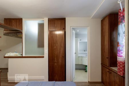 Quarto de kitnet/studio para alugar com 1 quarto, 39m² em Moema, São Paulo