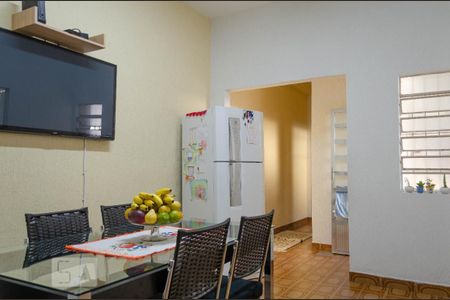 Casa à venda com 224m², 2 quartos e 3 vagas Casa à venda com 224m², 2 quartos e 3 vagasCozinha