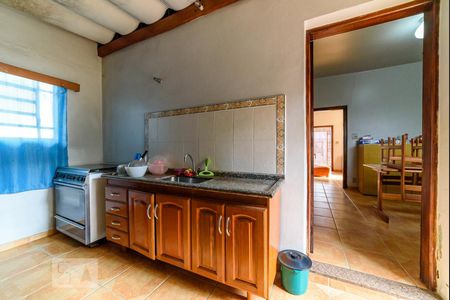 Casa à venda com 380m², 2 quartos e 8 vagas Casa à venda com 380m², 2 quartos e 8 vagasCozinha
