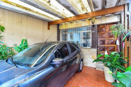 Casa à venda com 99m², 2 quartos e 1 vaga Casa à venda com 99m², 2 quartos e 1 vagaFachada