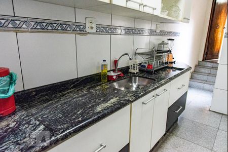 Casa à venda com 400m², 3 quartos e 2 vagas Casa à venda com 400m², 3 quartos e 2 vagasPia