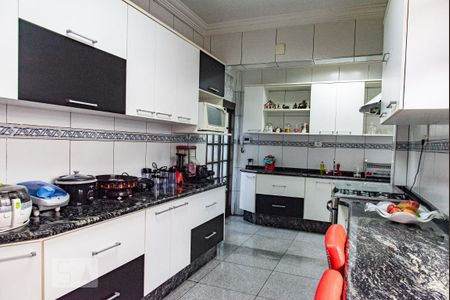 Casa à venda com 400m², 3 quartos e 2 vagas Casa à venda com 400m², 3 quartos e 2 vagasCozinha