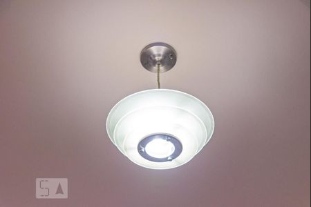 Casa à venda com 400m², 3 quartos e 2 vagas Casa à venda com 400m², 3 quartos e 2 vagasLustre