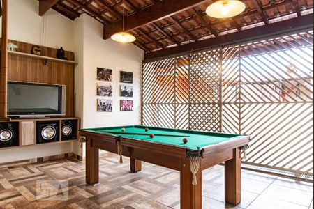 Casa à venda com 400m², 3 quartos e 2 vagas Casa à venda com 400m², 3 quartos e 2 vagasÁrea de jogos