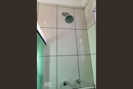 Casa à venda com 400m², 3 quartos e 2 vagas Casa à venda com 400m², 3 quartos e 2 vagasChuveiro