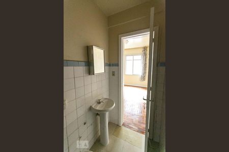 Banheiro de kitnet/studio à venda com 1 quarto, 31m² em Centro Histórico, Porto Alegre