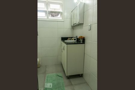 Apartamento à venda com 75m², 2 quartos e 1 vaga Apartamento à venda com 75m², 2 quartos e 1 vagaBanheiro