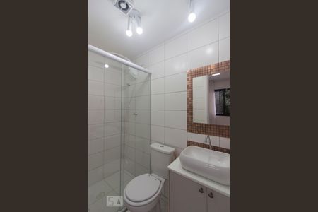 Banheiro de kitnet/studio para alugar com 1 quarto, 29m² em Bela Vista, São Paulo