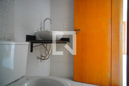 Casa à venda com 152m², 2 quartos e 2 vagasBanheiro Corredor