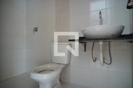 Casa à venda com 152m², 2 quartos e 2 vagasBanheiro Corredor