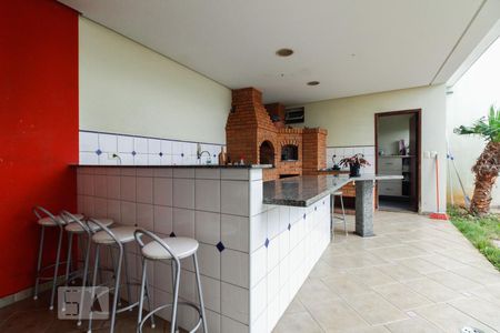 Casa à venda com 380m², 6 quartos e 7 vagasÁrea de lazer privativa - Churrasqueira 