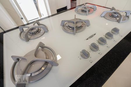 Casa à venda com 380m², 6 quartos e 7 vagasCozinha 