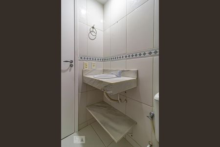 Apartamento à venda com 75m², 3 quartos e 1 vaga Apartamento à venda com 75m², 3 quartos e 1 vagaBanheiro Social